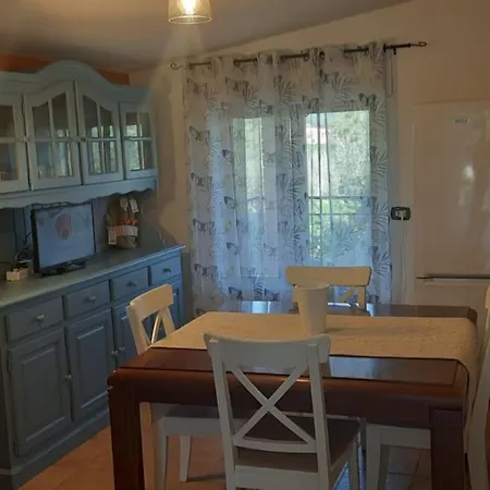 Casa Foxi Lioni A 180 Mt Dal Mare Tertenìa