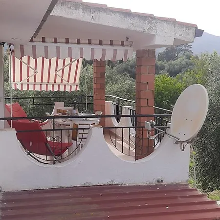 Casa Foxi Lioni A 180 Mt Dal Mare