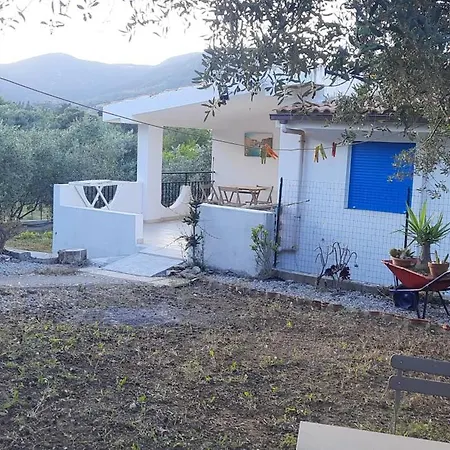 Casa A 180 Mt Dal Mare Ideale Per Famiglie Con Cani Сasa de vacaciones Tertenìa