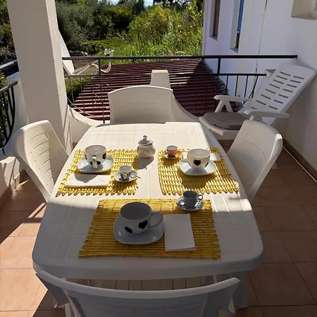 Casa A 180 Mt Dal Mare Ideale Per Famiglie Con Cani Сasa de vacaciones Tertenìa