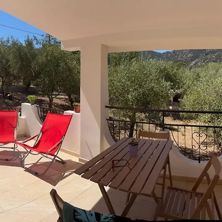 Casa A 180 Mt Dal Mare Ideale Per Famiglie Con Cani Сasa de vacaciones *