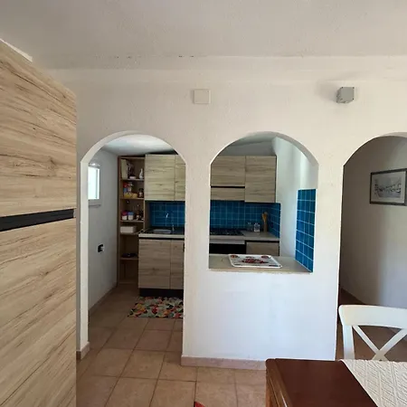 Casa A 180 Mt Dal Mare Ideale Per Famiglie Con Cani Tertenìa