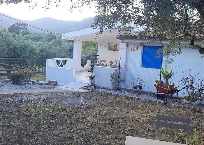 Casa A 180 Mt Dal Mare Ideale Per Famiglie Con Cani Tatil Evi Tertenìa